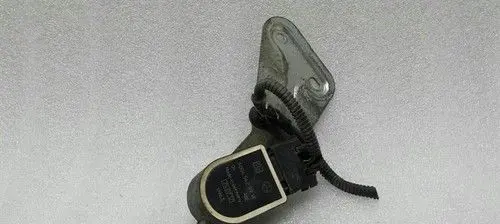 Mercedes-Benz CLA C117 X117 W117 Rear air suspension level height sensor A0045429918