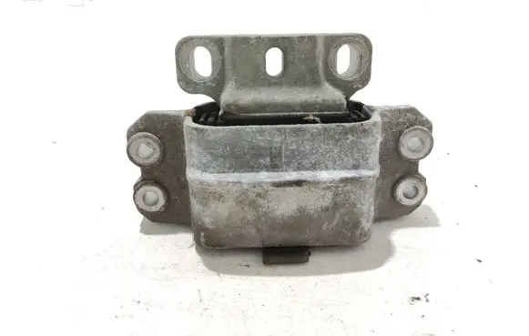 Volkswagen Touran I Engine mount bracket 1K0199555