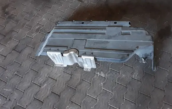 BMW X5 E53 Engine splash shield/under tray 51718408767 8408767