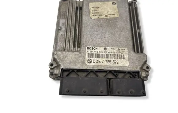 BMW 3 E46 Engine control unit/module 0281010565