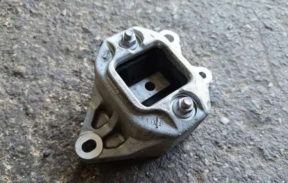 Toyota Mirai Gearbox mount