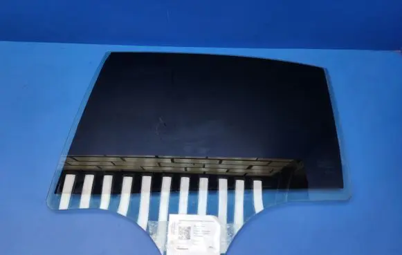 Mercedes-Benz C W205 Rear door window glass E643R00049 DOT24M25AS2 E00029220T