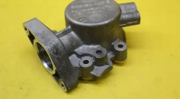 Audi A4 S4 B8 8K Fuel pump bracket 06E103535A
