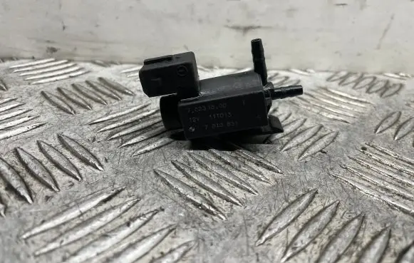 BMW 3 E90 E91 Turbo solenoid valve 7810831