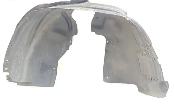 Front wheel arch liner splash guards