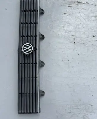 Volkswagen Santana Front grill 325853653