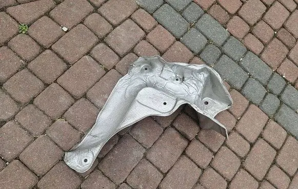 Opel Astra L Exhaust heat shield 9840242180