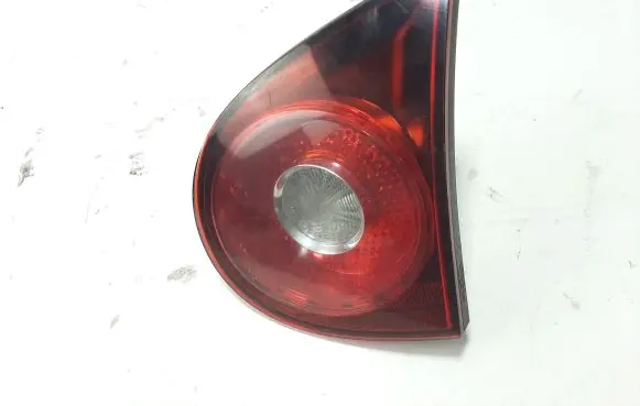 Volkswagen Golf V Tailgate rear/tail lights 1K6945094K
