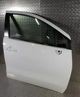 Suzuki SX4 S-Cross Front door