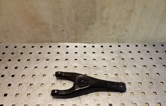 Subaru Outback Clutch release arm fork 