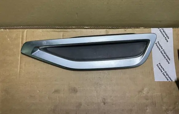 BMW X5 G05 Fender grill 51137418177