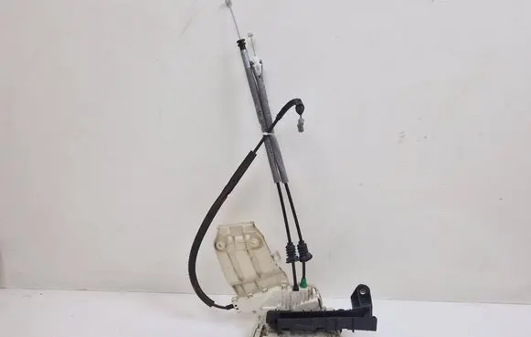 Fiat 500X Front door lock P5203206700