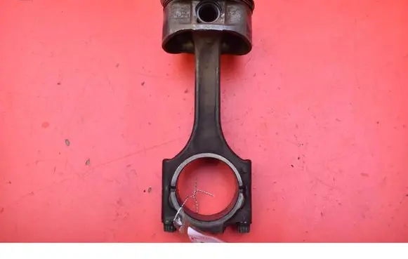 Volvo XC90 Piston 24600B