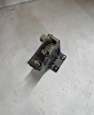 Citroen Jumpy Relay mounting block 9811443480