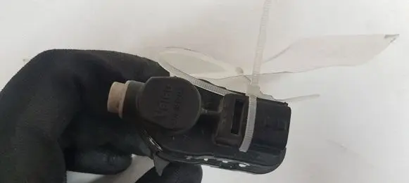 Renault Megane II Headlight level adjustment motor