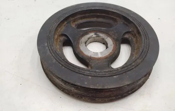 Peugeot 308 Crankshaft pulley E110124A