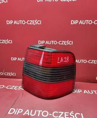 Volkswagen PASSAT B4 Rear/tail lights 3A5845112