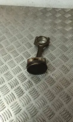 Volvo XC90 Piston with connecting rod