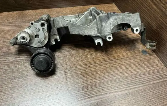 Generator/alternator bracket