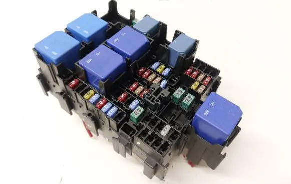 Dacia Sandero III Fuse module