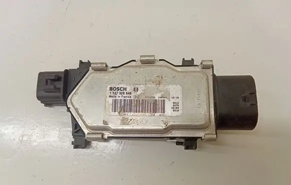 Mercedes-Benz A W176 Other engine bay part 1137328648