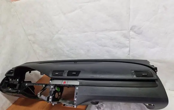 Volkswagen PASSAT B6 Dashboard 3C1857003