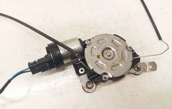 Volkswagen PASSAT B6 Seat adjustment motor 