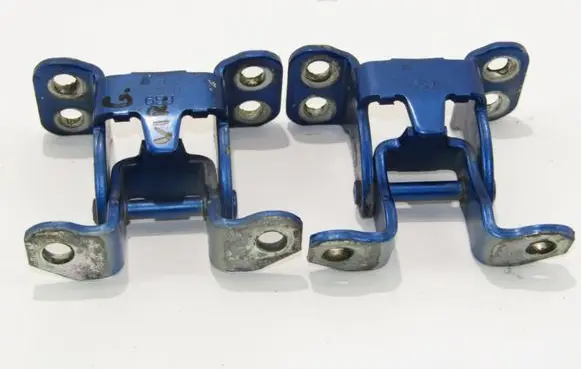 Suzuki Grand Vitara II Loading door hinge set 
