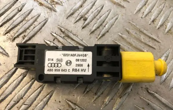 Audi A6 S6 C5 4B Airbag deployment crash/impact sensor 4B0959643C 081202 0231A0FJH4QB