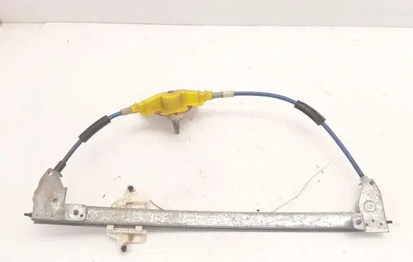 Rear door manual window regulator