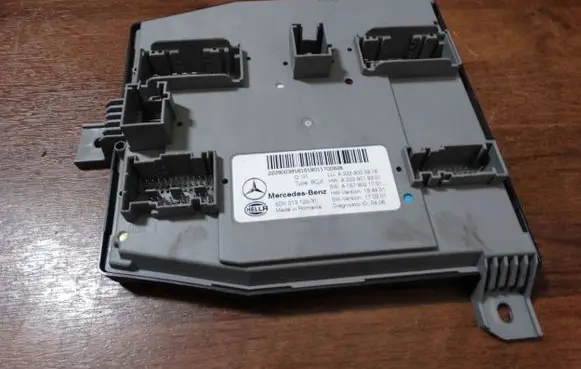 Mercedes-Benz E W213 Trunk lid opening control unit 