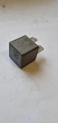 Volkswagen Jetta II Other relay 191937503 V23134J52X228