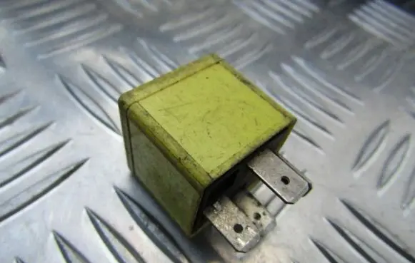 Ford Escort Other relay 81AG14N089CA V23134-K6-X38