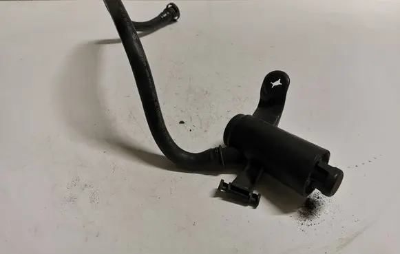 Breather/breather pipe/hose