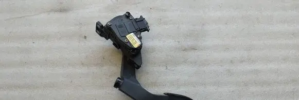 Audi A6 S6 C5 4B Accelerator throttle pedal 8D1723523E