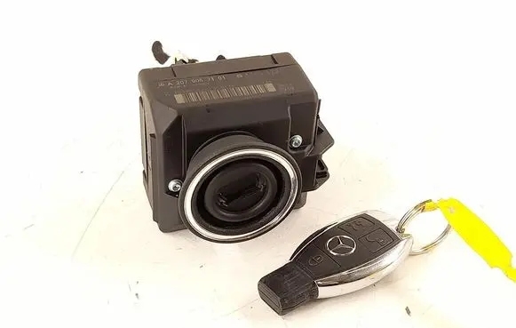 Mercedes-Benz C W204 Ignition lock 2079057101 2079057201