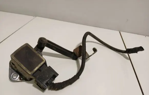Mercedes-Benz R W251 Air suspension front height level sensor A0105427717 30905
