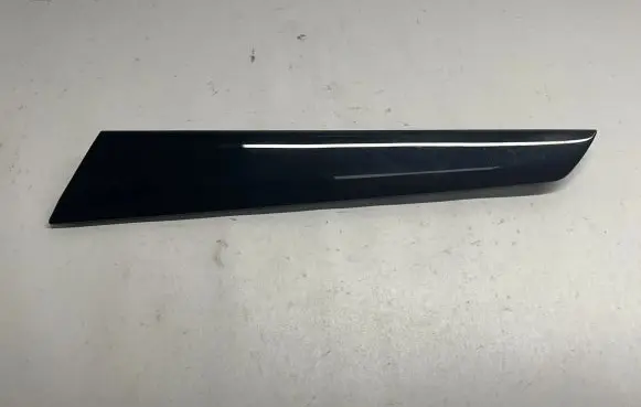 Mercedes-Benz C W204 Front door card panel trim A2047200622 A2047202280