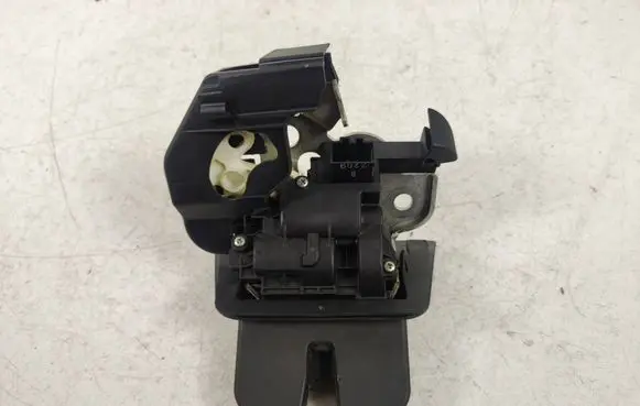 Audi A4 S4 B8 8K Tailgate/trunk/boot lock/catch/latch 8K9827520 15A09 168921