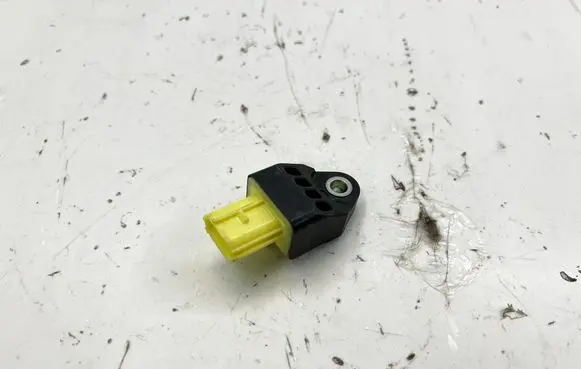 Toyota RAV 4 (XA30) Airbag deployment crash/impact sensor 8983133020