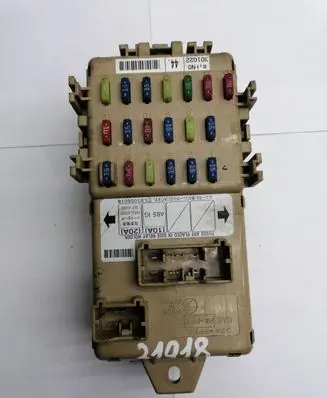 Subaru Impreza II Fuse module JB200400 LB100601B