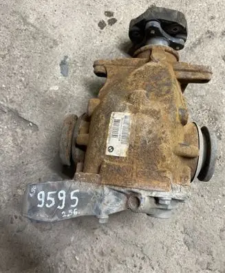 BMW 3 E90 E91 Rear differential 7556678