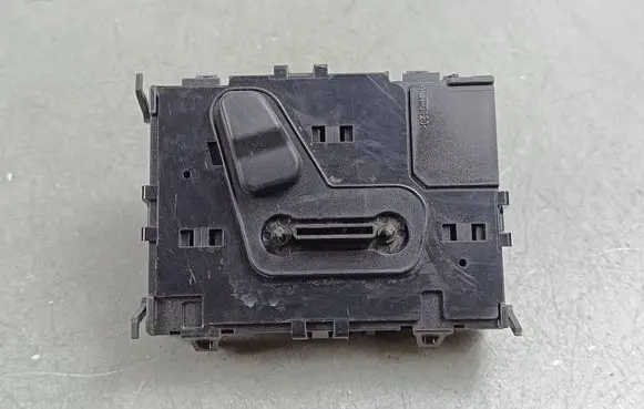 Alfa Romeo Stelvio Seat control switch 50564561 L0654986ACL
