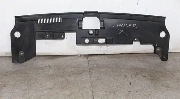 Mitsubishi Lancer X Radiator trim 6400A831