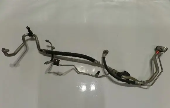 KIA Carens II Air conditioning (A/C) pipe/hose 965111KLIM