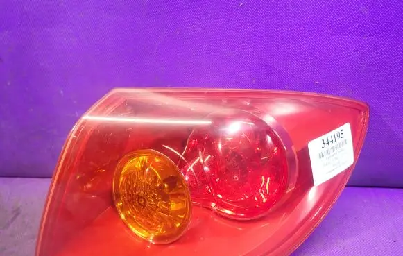 Mazda 323 F Rear/tail lights P2912