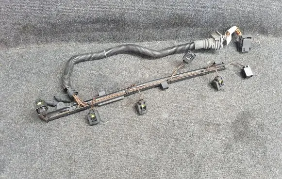BMW 3 F30 F35 F31 Fuel injector wires 8572425 8572426