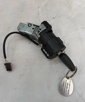 Peugeot 208 I Ignition lock