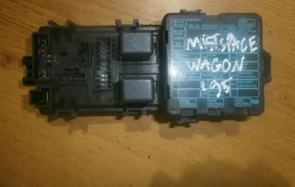 Mitsubishi Space Wagon Fuse box set mb818979