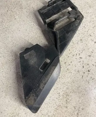Volvo V50 Headlight/headlamp mounting bracket 30678261